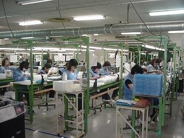 Производственный процесс по сборке устройств на фабрике в Японии (г. Исиномаки)